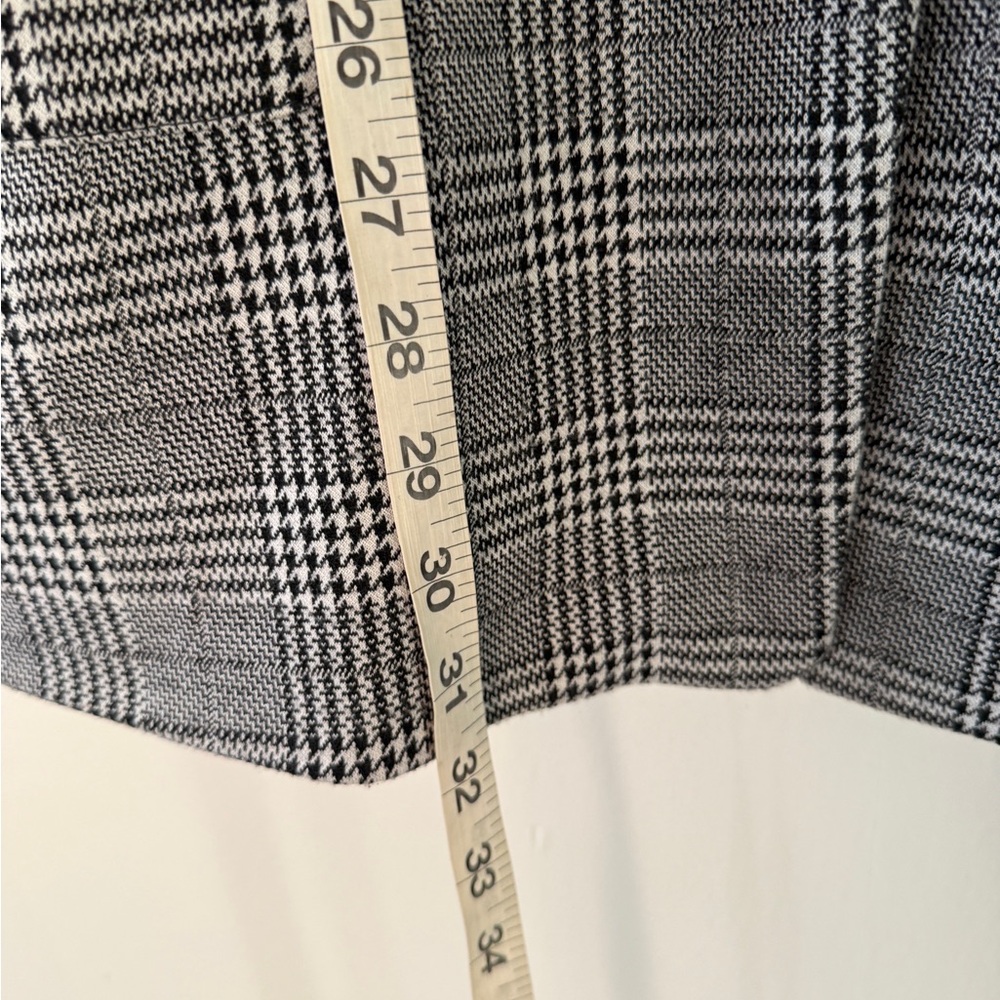 LOFT Houndstooth boyfriend Blazer in Black and White - Picture 8 of 8